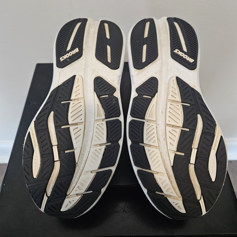 Brooks Ghost Max 3 Black Rose Gold Women's Size 9D Wide - Picture 10 of 10